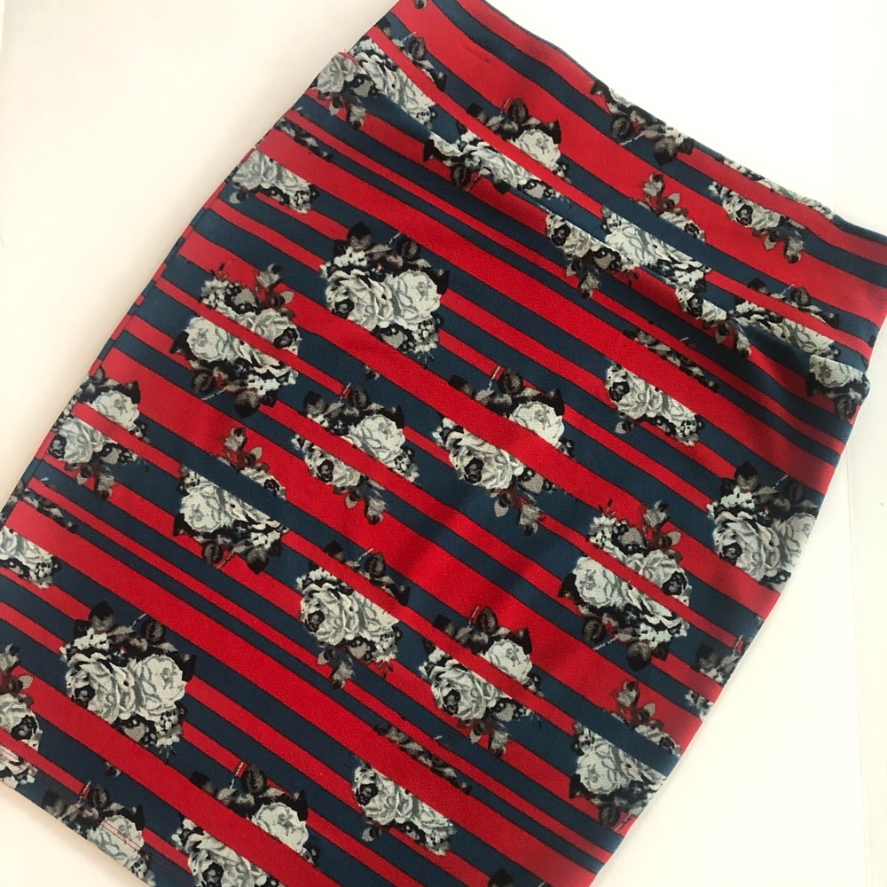 LuLaRoe Cassie skirt